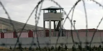 Tevî pêvajoyê jî mafên girtiyan tên binpêkirin