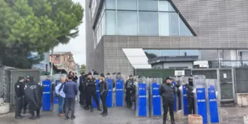 Avahiya Halk TVyê di dorpêça polîsan de ye: 11 kes hatin binçavkirin
