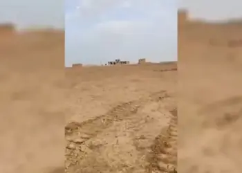 Leşkerên Tirk nahêle gundiyên Til Temirê biçin malên xwe