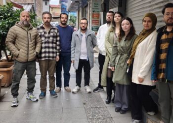 Îzmîr de 12 rojnamegerî kar ra ameyî vetene