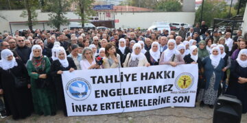 Li pêşiya girtîgehê bang kirin: Divê bêhiqûqî bi dawî bibe