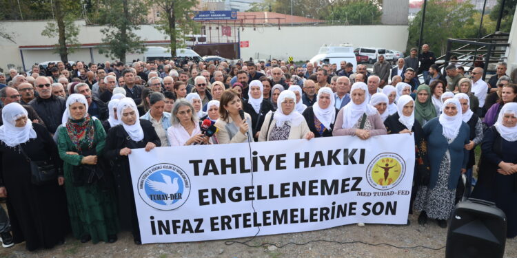 Li pêşiya girtîgehê bang kirin: Divê bêhiqûqî bi dawî bibe