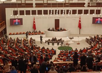 Numan Kurtulmuş: Pêdivî bi destûreke bingehîn a demokratîk heye