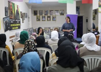 Oznûr Bartin: Ji bo aştiya rastîn pêwîstî bi rêxistinbûna jinan heye