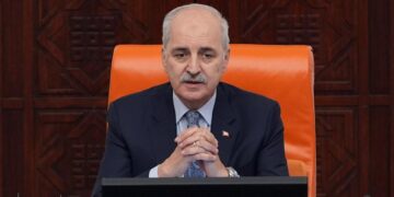 Numan Kurtulmuş: Hewcedarîye bi qanûno bingeyîn ê demokratîk est a