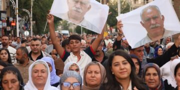 Li Riha, Semsûr û Dîlokê meşên girseyî: Azadiya Abdullah Ocalan daxwaza hevpar e