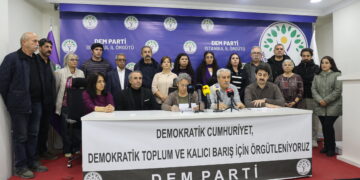 ‘Em ji bo Aştiyê û Civaka Demokratîk xwe bi rêxistin dikin’