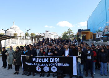 Bertek nişanî revandin û ferzkirina sîxuriyê ya li ser ciwanan dan
