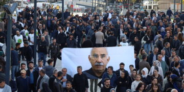 Serhed li dijî komployê derket qadan: Ji Serok Apo re azadî