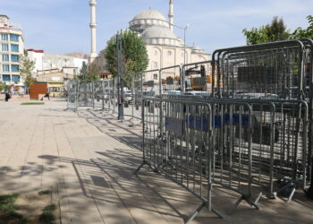 Qada Bajêr a Wanê 2 sal in di dorpêça bariyeran de ye!